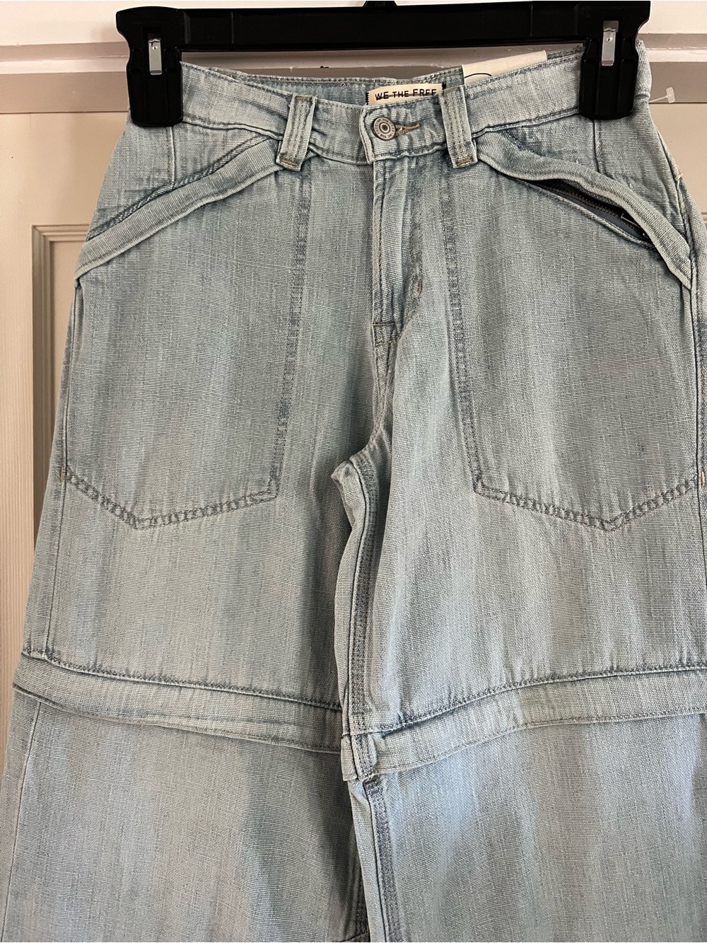 Free People We The Free Trailblazer Convertible Zip Jeans Size 24 NWT - Picture 3 of 16
